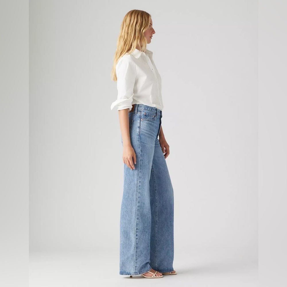 Levi's Premium Ribcage Wide-Leg Jeans in Far and Wide Medium Wash Size 33 - Picture 5 of 16